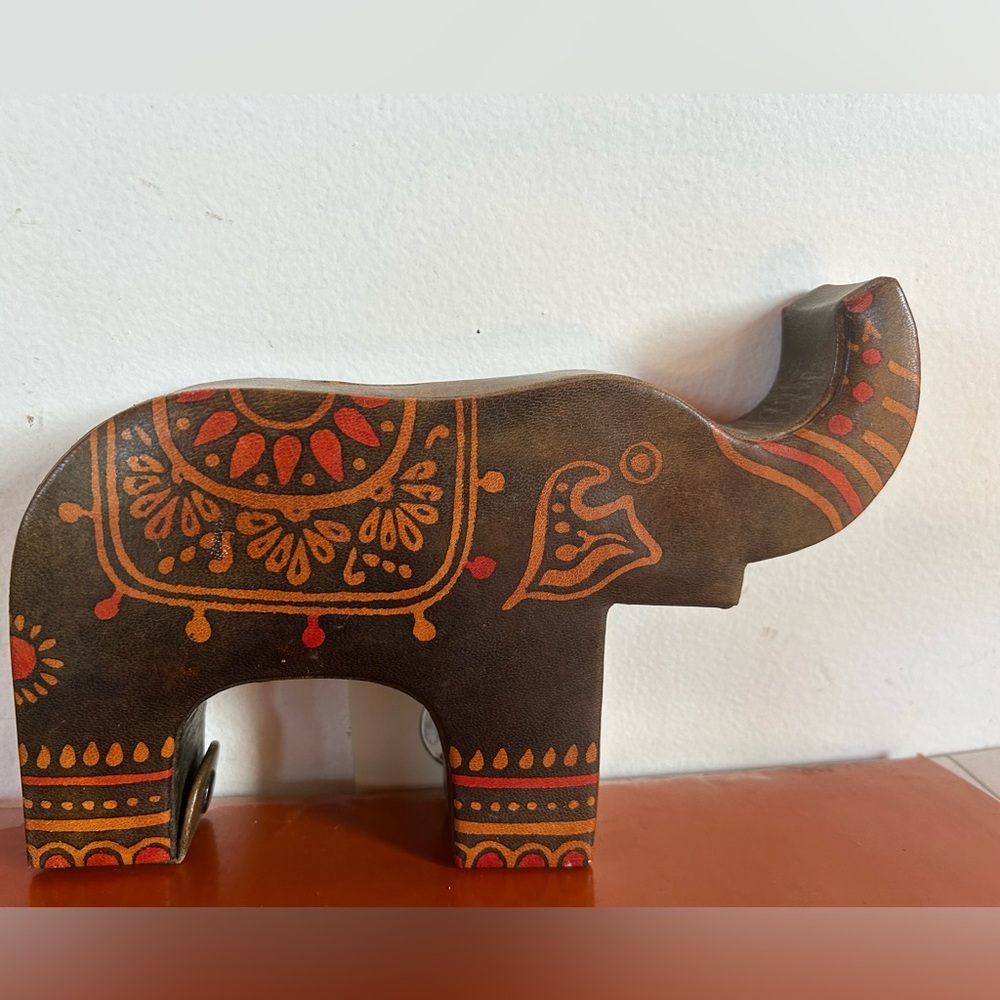 Vintage Y2K Leather Elephant Coin Bank